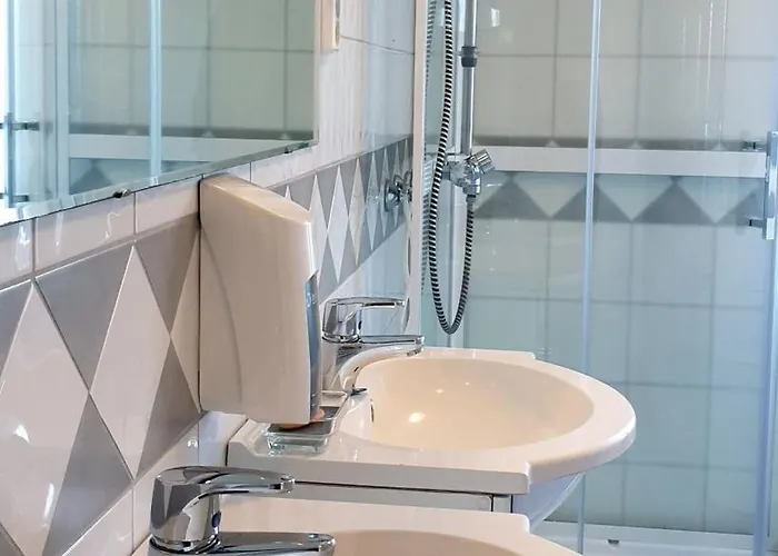 Klostergarden Bed & Breakfast Tautra